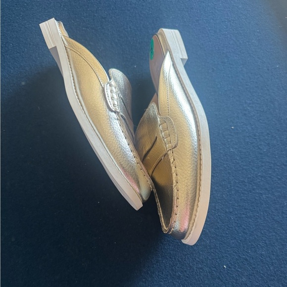 Womens Gold Loafer/boat shoe slides! GET IN ON THE TREND🔥 cute comfy 😎 so cool! - Picture 6 of 9